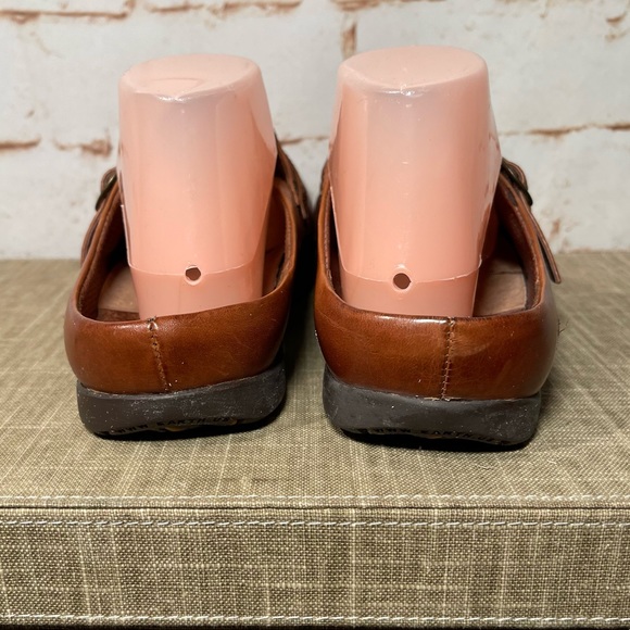 earth shoes mules